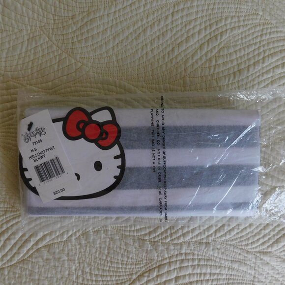 NOS Hello Kitty Sanrio Loungefly stripe continental wallet tri fold clutch NWT - Picture 16 of 16